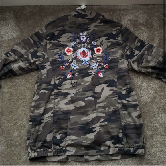 Express Camo embroidered jacket - Picture 2 of 7